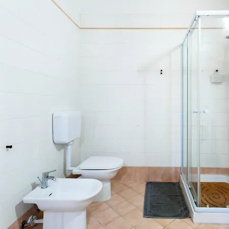 Guesthost - Cozy Flat X4 In A Historic Silk Mill מודנה